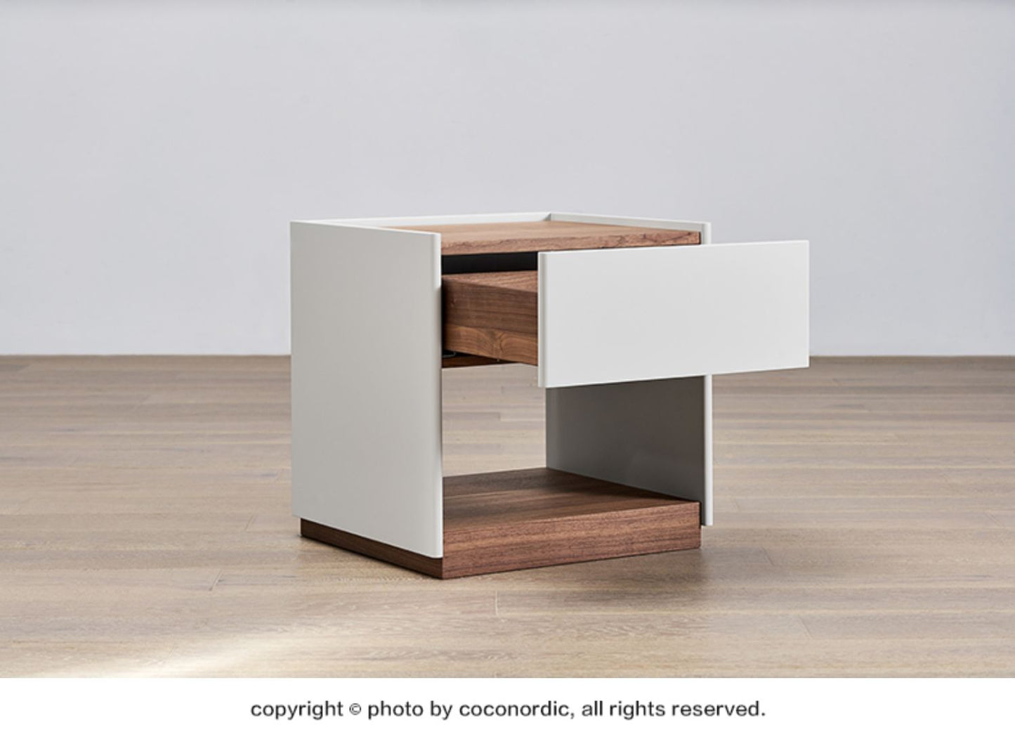 coconordic｜rina（サイドテーブル）